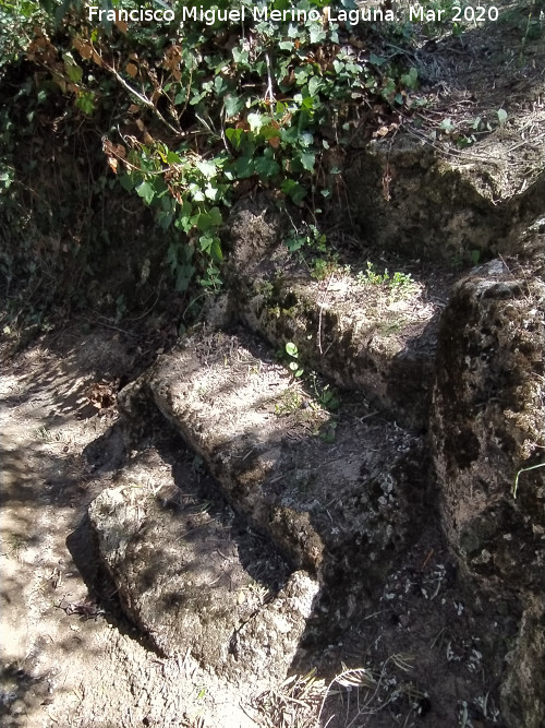 Cueva de la Zorra - Cueva de la Zorra. Escaleras talladas