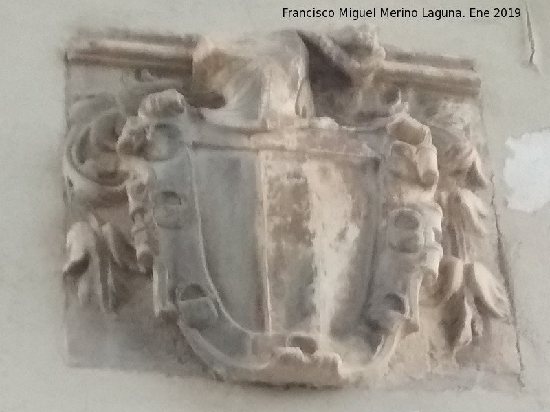 Casa de la Calle Prncipe Alfonso n 2 - Casa de la Calle Prncipe Alfonso n 2. Escudo
