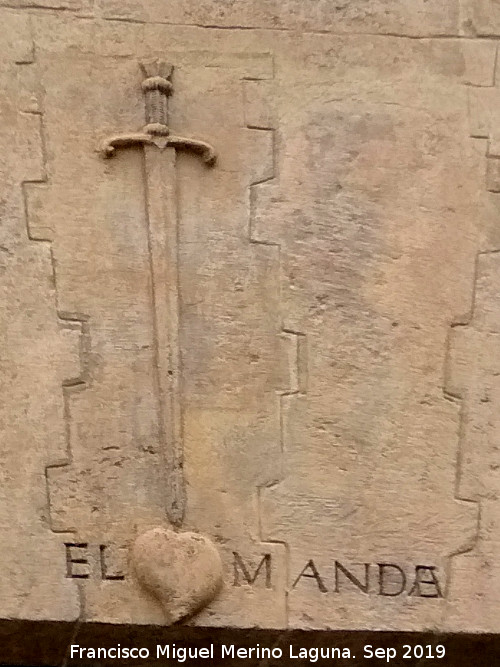 Casa de los Tiros - Casa de los Tiros. Espada y lema