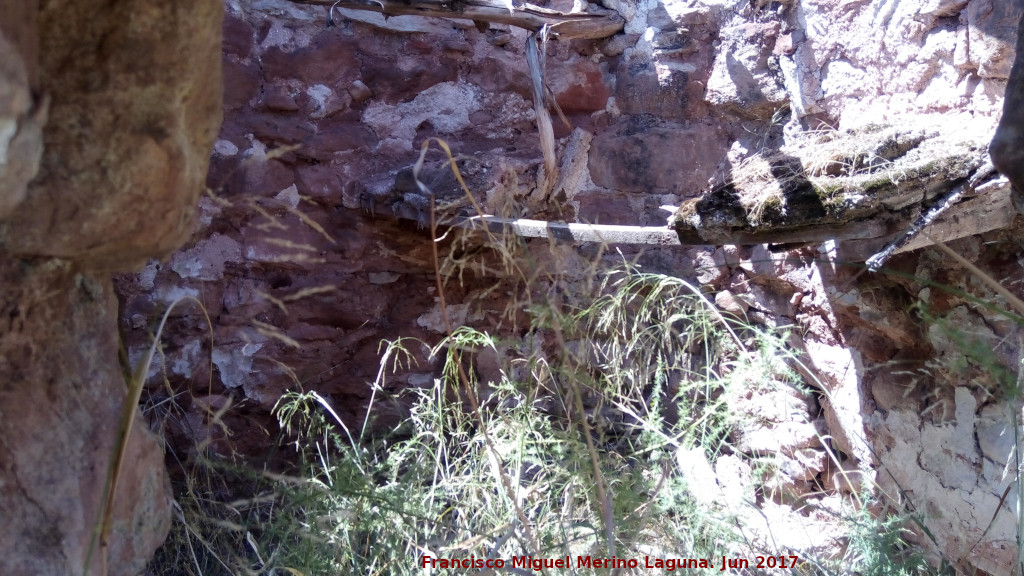 Chozo del Guijarro - Chozo del Guijarro. Percha