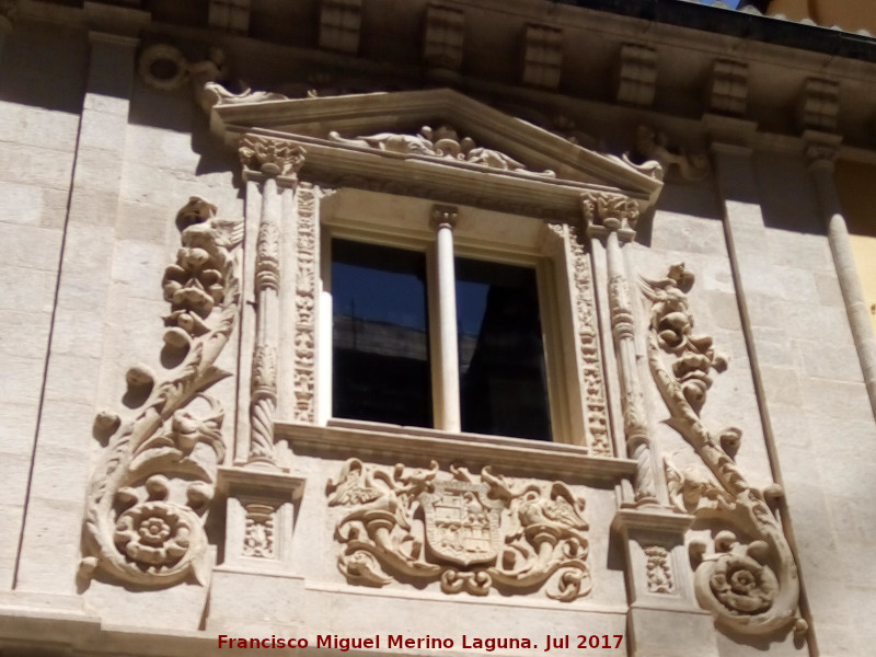 Colegio de Nias Nobles - Colegio de Nias Nobles. Ventana con parteluz