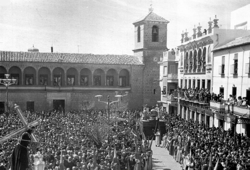 Ayuntamiento de Torredonjimeno - Ayuntamiento de Torredonjimeno. Procesin de Ntro Padre Jess el Nazareno 1960