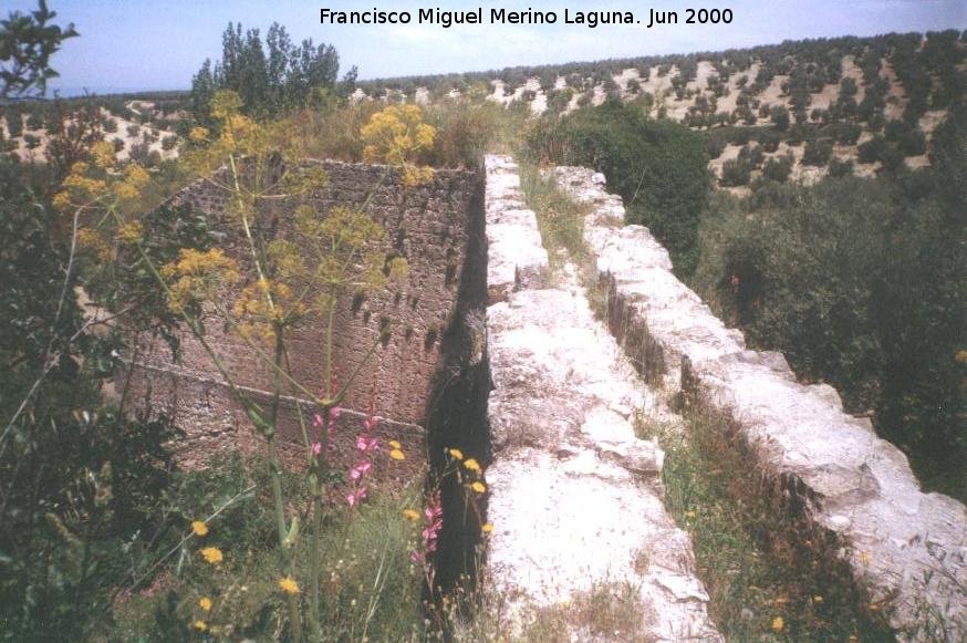 Molino Fortificado del Cubo - Molino Fortificado del Cubo. Acequia