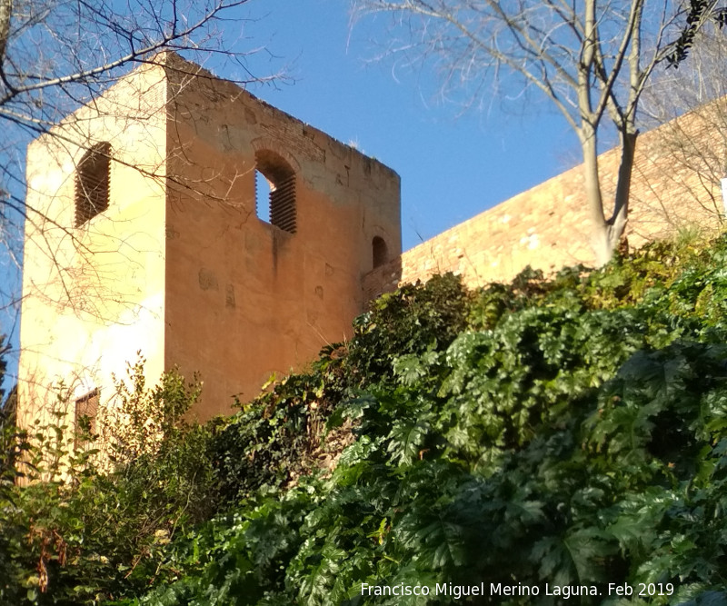 Alhambra. Torre de la Bruja - Alhambra. Torre de la Bruja. Extramuros