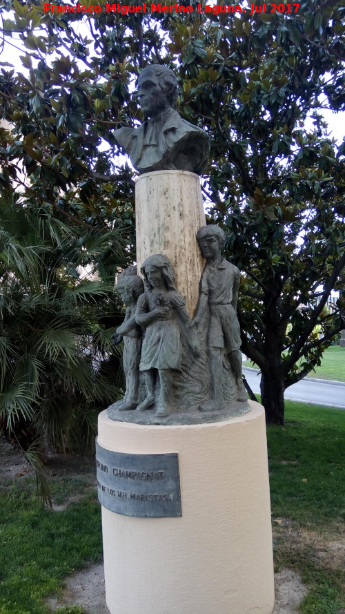 Monumento a Marcelino Champagnat - Monumento a Marcelino Champagnat. 