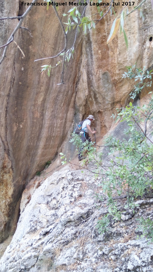 Pinturas rupestres del Abrigo de la Piedra del Agujero II - Pinturas rupestres del Abrigo de la Piedra del Agujero II. Abrigo