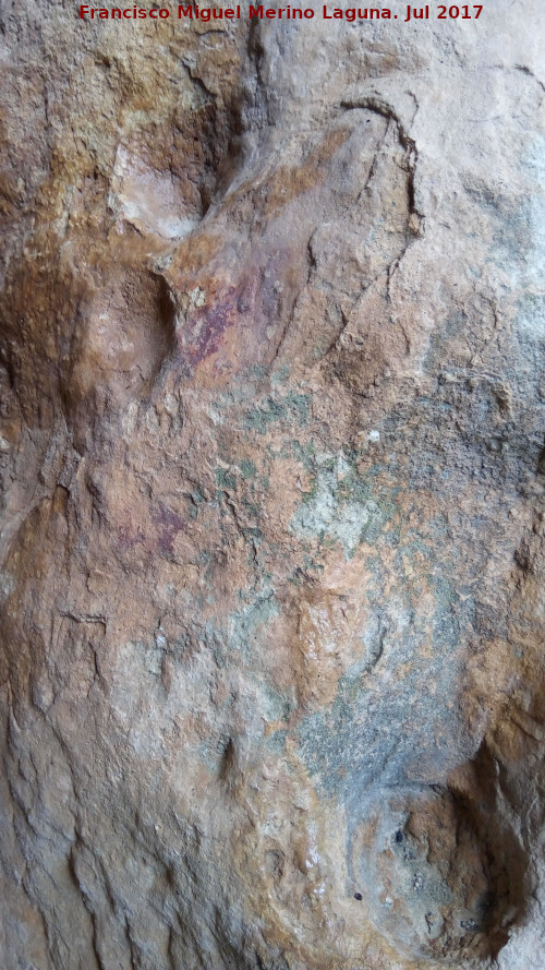 Pinturas rupestres del Abrigo de la Piedra del Agujero II - Pinturas rupestres del Abrigo de la Piedra del Agujero II. Cazoletas y pinturas