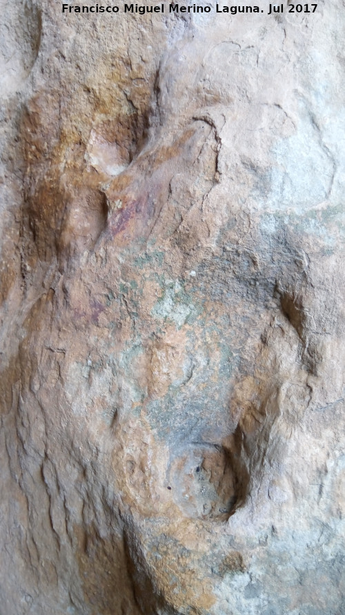 Pinturas rupestres del Abrigo de la Piedra del Agujero II - Pinturas rupestres del Abrigo de la Piedra del Agujero II. Cazoletas