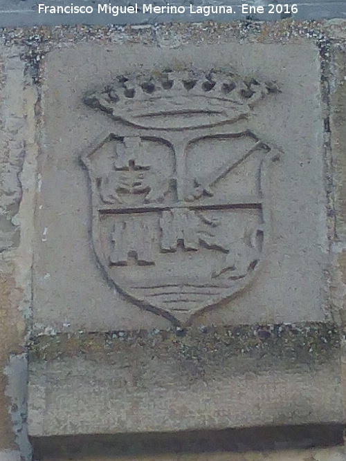 Ermita de la Virgen de la Misericordia - Ermita de la Virgen de la Misericordia. Escudo de Torreperogil en la torre