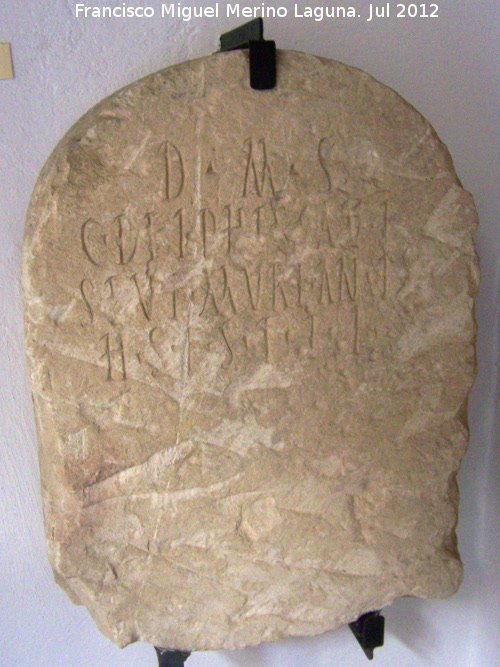 Historia de Torres - Historia de Torres. Lpida funeraria romana. Museo Arqeolgico de beda