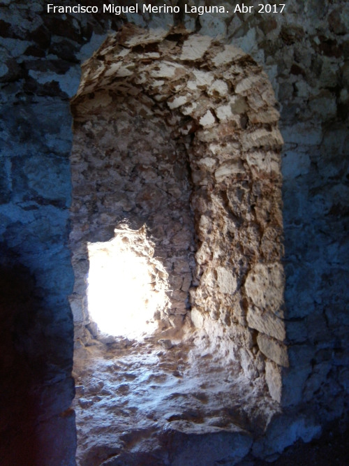Castillo de Torres - Castillo de Torres. Ventana del primer piso