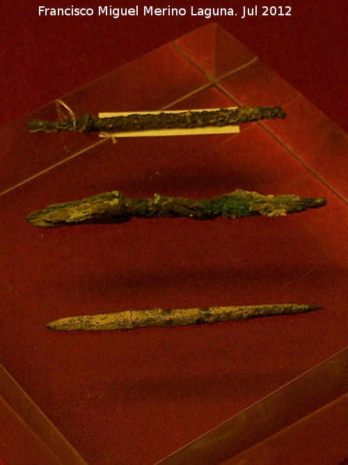 Historia de beda - Historia de beda. Punzones de cobre. Museo Arqueolgico de beda