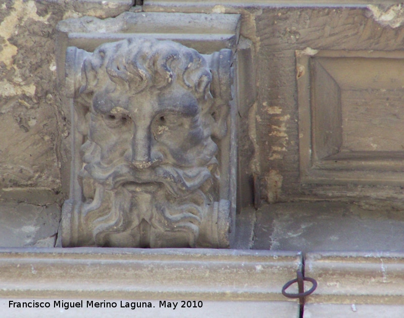 Palacio de la Rambla - Palacio de la Rambla. Mascarn 6 y detalle de la anilla