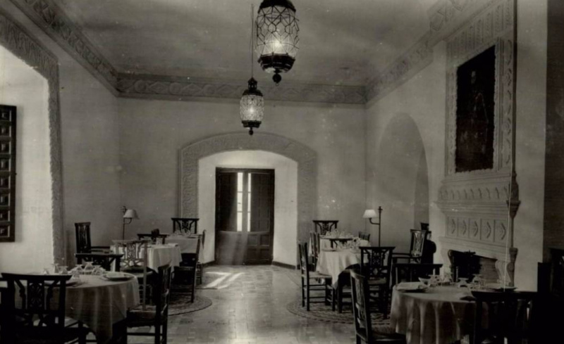 Palacio del De�n Ortega - Palacio del De�n Ortega. Comedor foto antigua