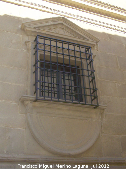 Palacio del Den Ortega - Palacio del Den Ortega. Ventana lateral