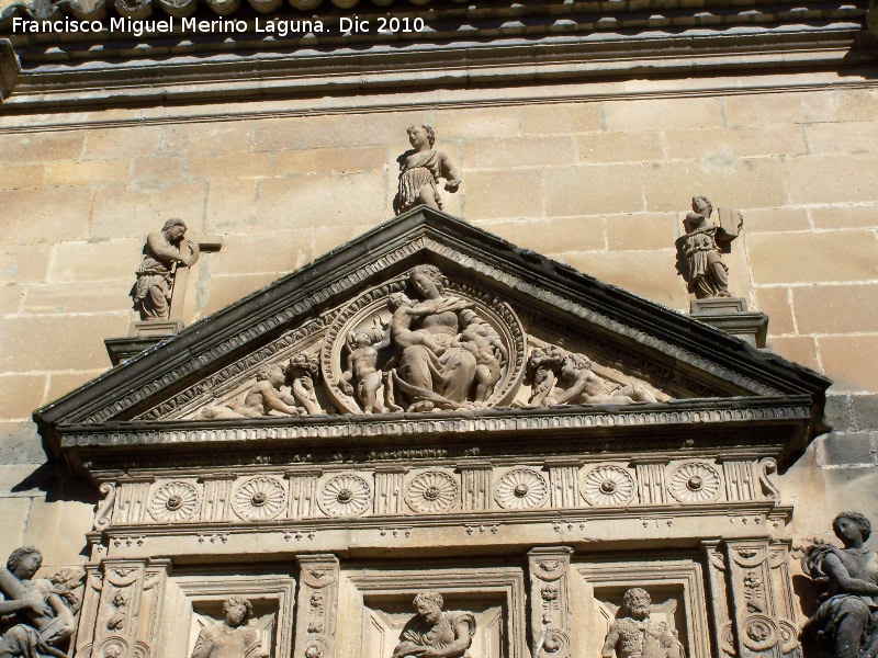 Sacra Capilla de El Salvador del Mundo - Sacra Capilla de El Salvador del Mundo. Caridad