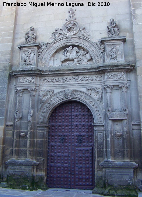 Sacra Capilla de El Salvador del Mundo - Sacra Capilla de El Salvador del Mundo. Portada de Santiago