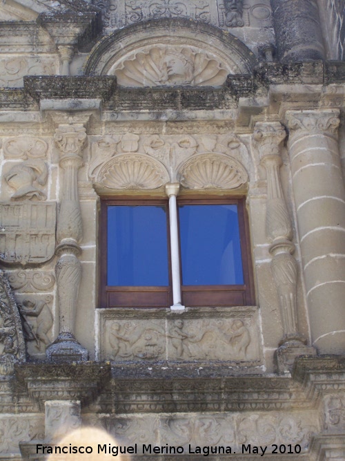 Casa de Las Torres - Casa de Las Torres. Ventana derecha