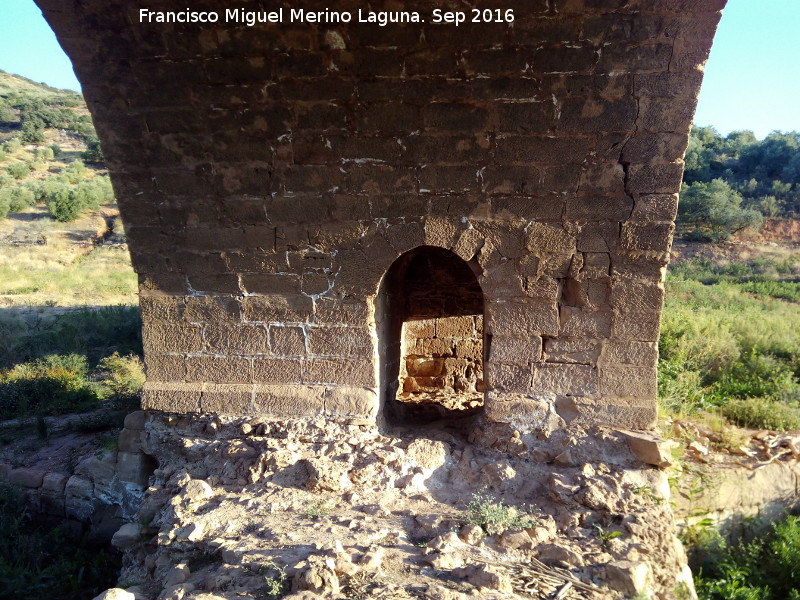 Puente Ariza - Puente Ariza. Puerta de acceso al puente romano