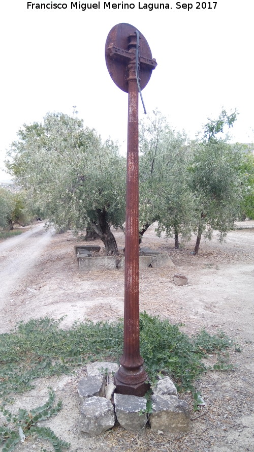 Casera de Torres - Casera de Torres. Farola de hierro fundido