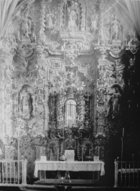 Real Monasterio de Santa Clara - Real Monasterio de Santa Clara. Desaparecido Retablo. Foto de J. L. Latorre Bonachera