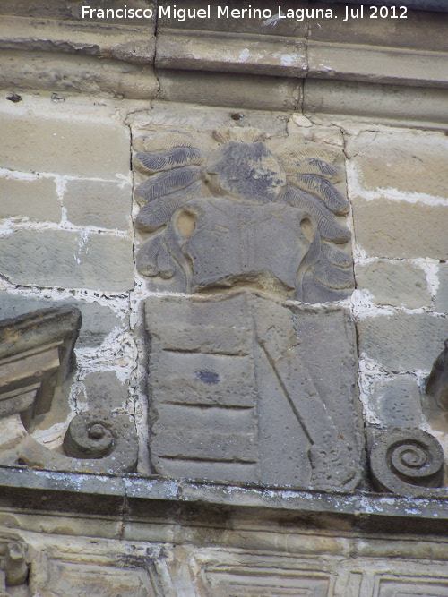 Palacio de los Porceles - Palacio de los Porceles. Escudo central