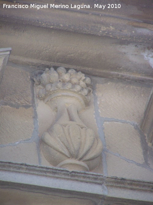 Palacio de los Medinilla - Palacio de los Medinilla. Decoracin del frontn izquierdo