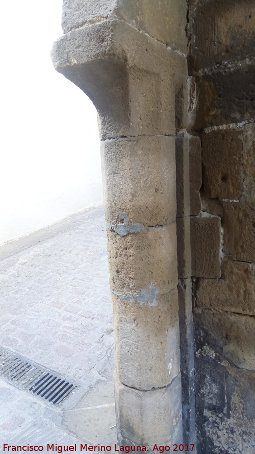 Puerta del Losal - Puerta del Losal. Jamba derecha