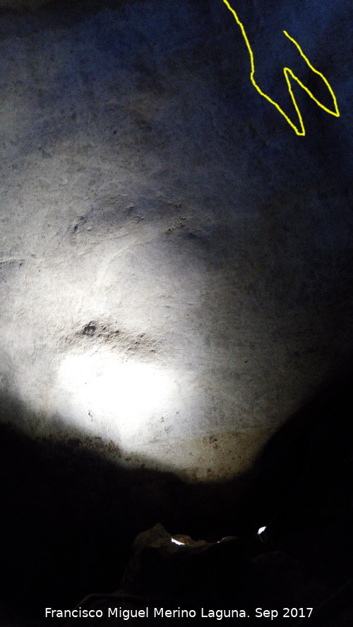 Petroglifos rupestres de la Cueva de los Murcilagos - Petroglifos rupestres de la Cueva de los Murcilagos. Zooformo Pez?