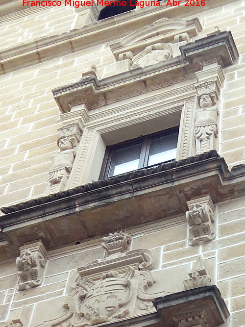 Palacio de los Condes de Guadiana - Palacio de los Condes de Guadiana. Ventana