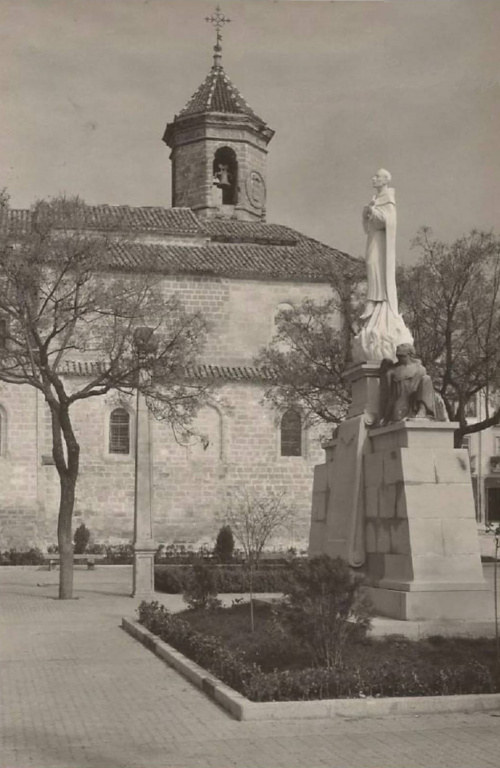 Plaza 1 de Mayo - Plaza 1 de Mayo. Foto antigua
