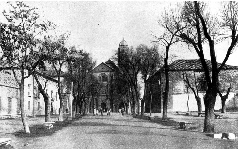 Plaza Vzquez de Molina - Plaza Vzquez de Molina. Foto antigua