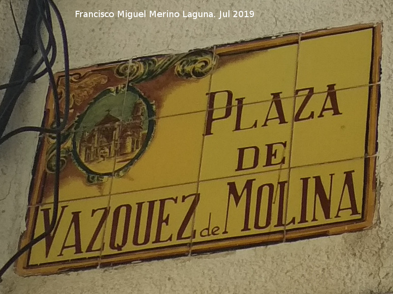 Plaza Vzquez de Molina - Plaza Vzquez de Molina. Placa