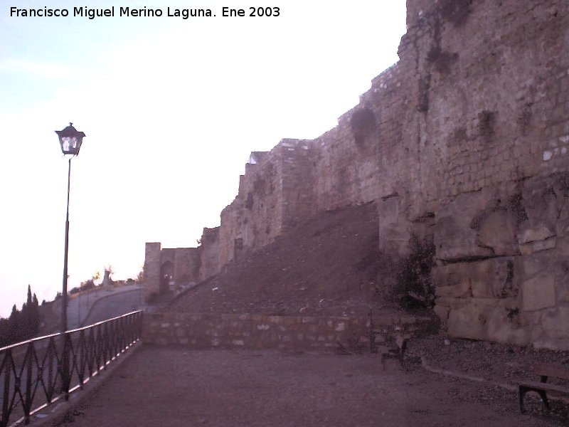 Muralla de San Milln - Muralla de San Milln. Como enlaza con la Puerta de Quesada