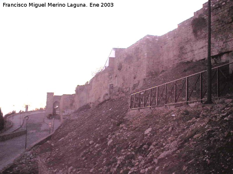 Muralla de San Milln - Muralla de San Milln. Como enlaza con la Puerta de Quesada