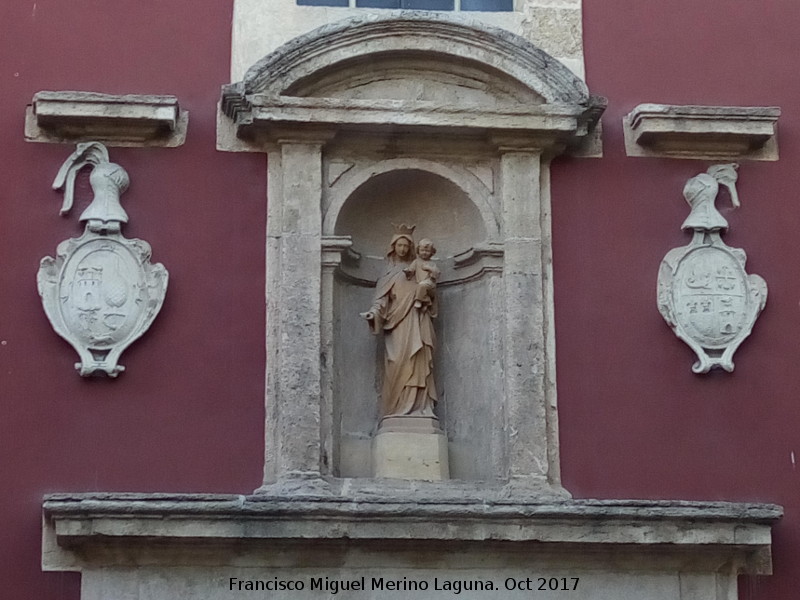 Convento de Ntra Sra del Carmen - Convento de Ntra Sra del Carmen. Escudos y hornacina