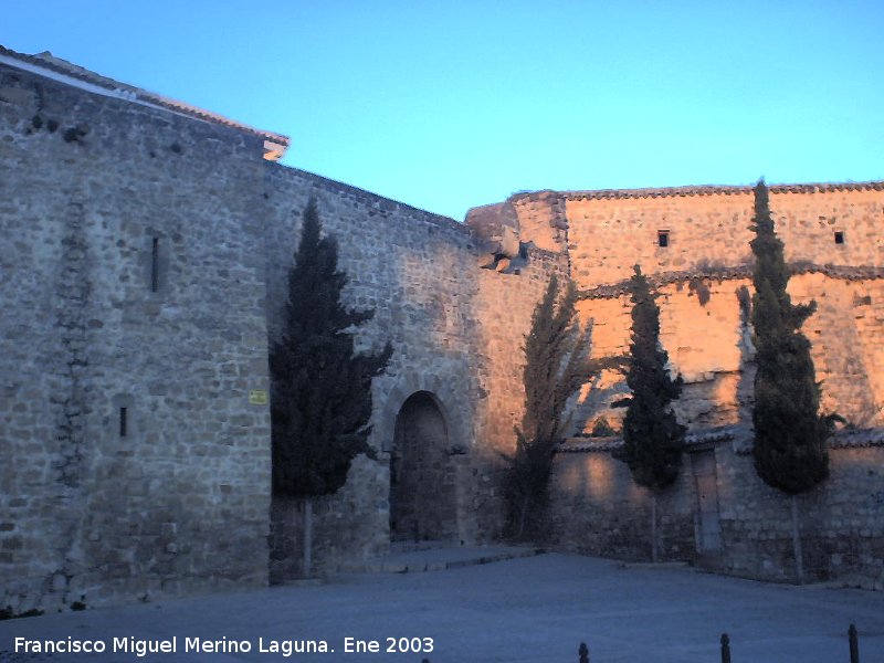 Muralla de Cotrina - Muralla de Cotrina. Puerta de Granada y el arranque de la Muralla de Cotrina