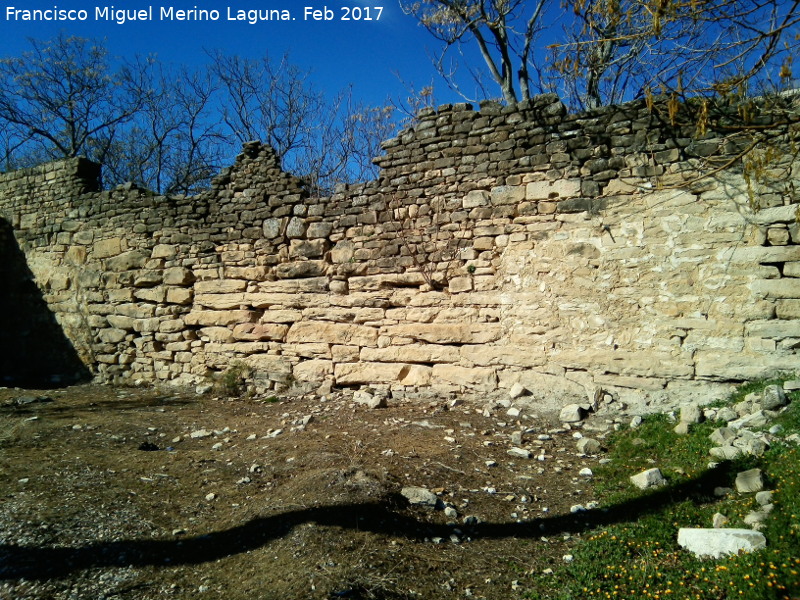 Castillo de Garc Fernndez - Castillo de Garc Fernndez. Muralla