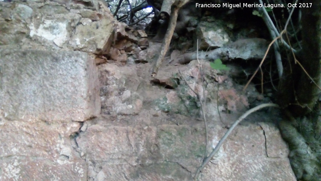 Fuente romana de la Magdalena - Fuente romana de la Magdalena. Hueco del relieve expoliado