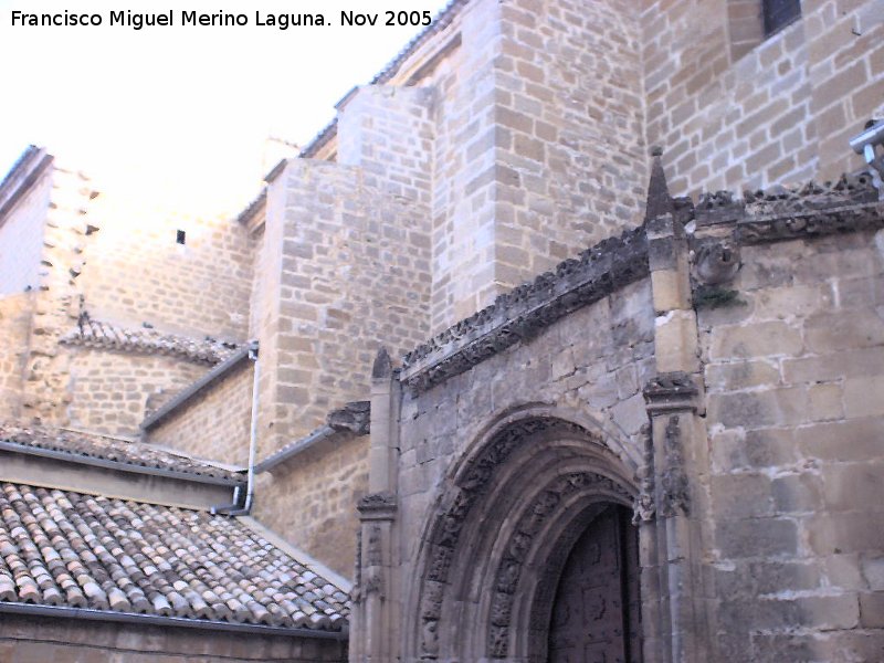 Iglesia de San Isidoro - Iglesia de San Isidoro. Portada izquierda