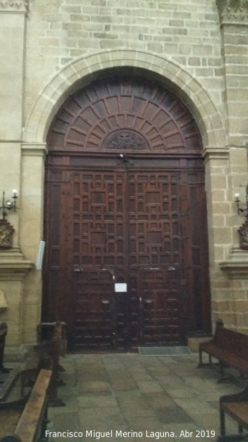 Iglesia de San Isidoro - Iglesia de San Isidoro. Puerta