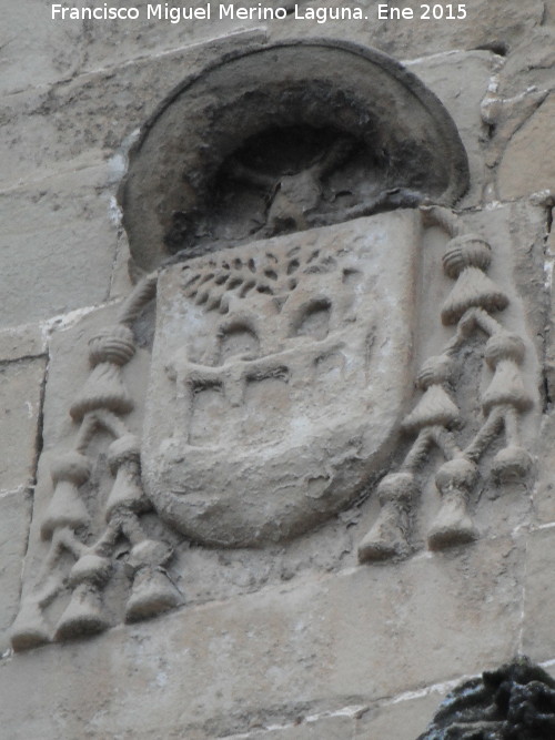 Iglesia de San Nicols de Bari - Iglesia de San Nicols de Bari. Escudo del Alonso Surez de la Fuente del Sauce