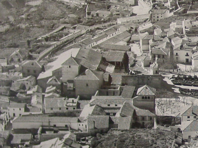 Colegiata de Santa Mara de los Reales Alczares - Colegiata de Santa Mara de los Reales Alczares. Foto antigua area