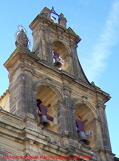 Colegiata de Santa Mara de los Reales Alczares - Colegiata de Santa Mara de los Reales Alczares. Espadaa derecha