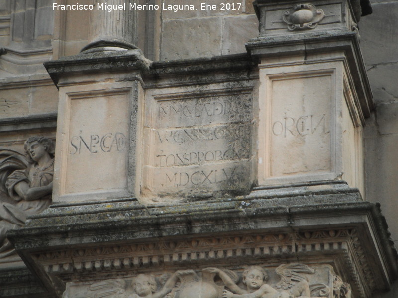 Colegiata de Santa Mara de los Reales Alczares - Colegiata de Santa Mara de los Reales Alczares. Inscripcin derecha y ao