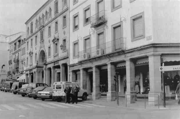 Plaza de Andaluca - Plaza de Andaluca. Foto antigua. Soportales