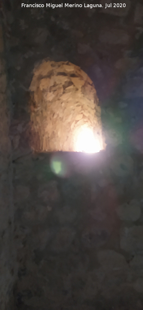 Castillo de Zahara de la Sierra - Castillo de Zahara de la Sierra. Tronera alta de la Torre del Homenaje