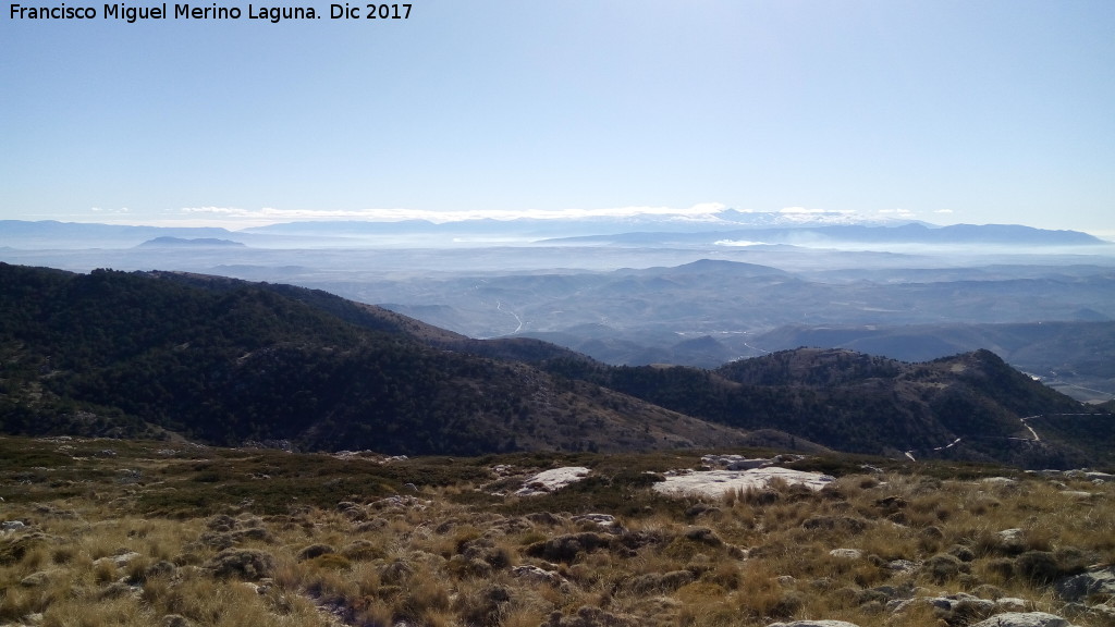 Mgina - Mgina. Vistas de Sierra Nevada desde su ladera sur