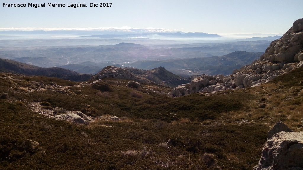 Mgina - Mgina. Vistas de Sierra Nevada desde su ladera sur