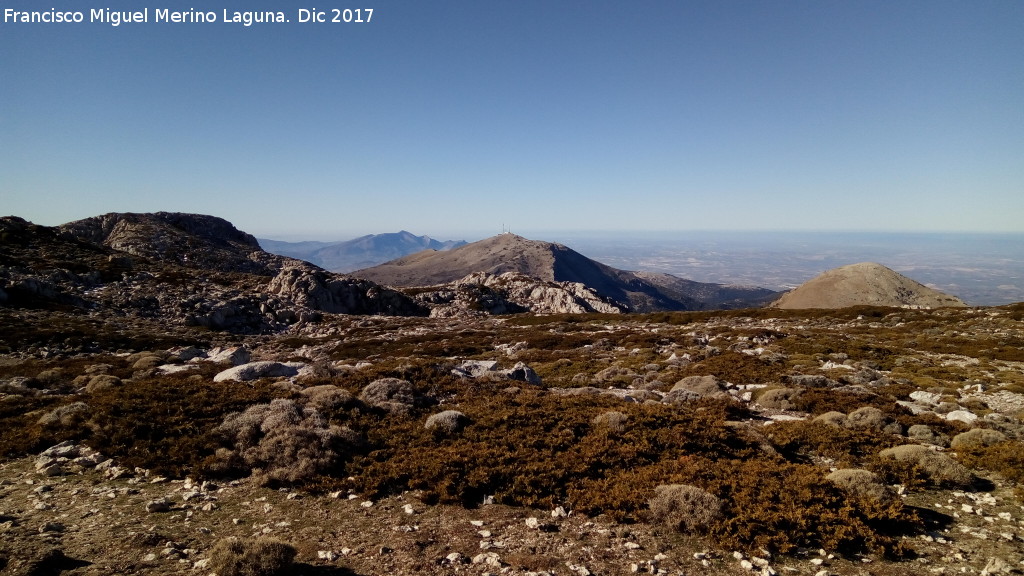 Mgina - Mgina. Vistas hacia Pea Jan, Almadn y Ponce